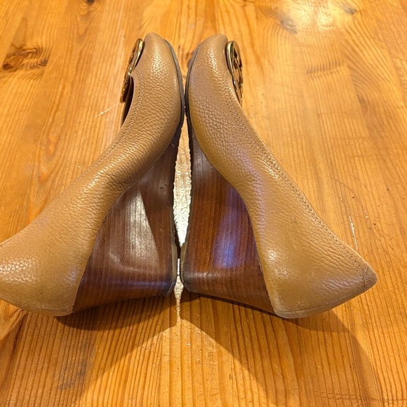 Tory Burch Tan Peep-Toe Heels - Picture 8 of 13